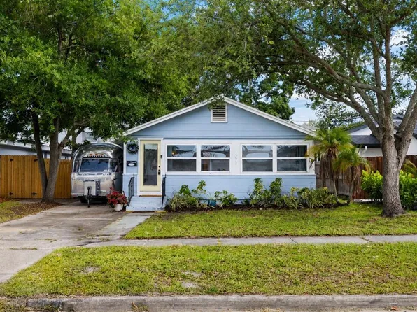 466 36th Ave N, Saint Petersburg, FL 33704