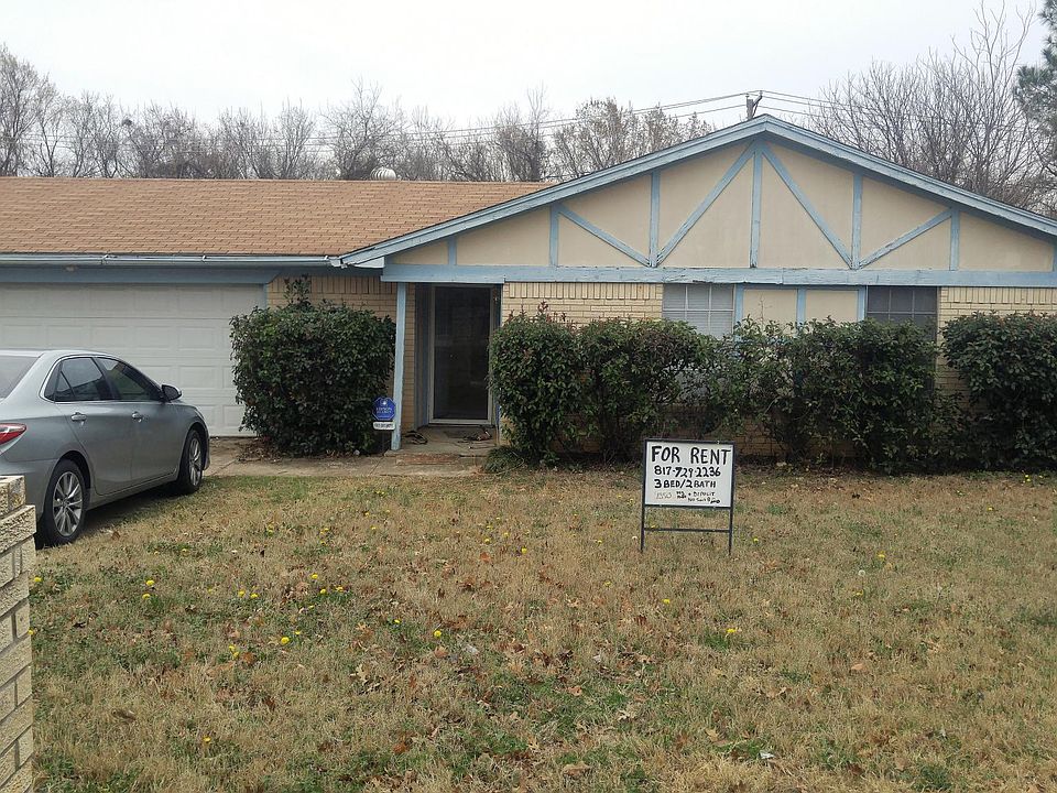 1st image of 1029 Blue Carriage Ln N