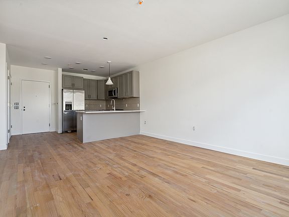 3rd image of 1435 51st St #403