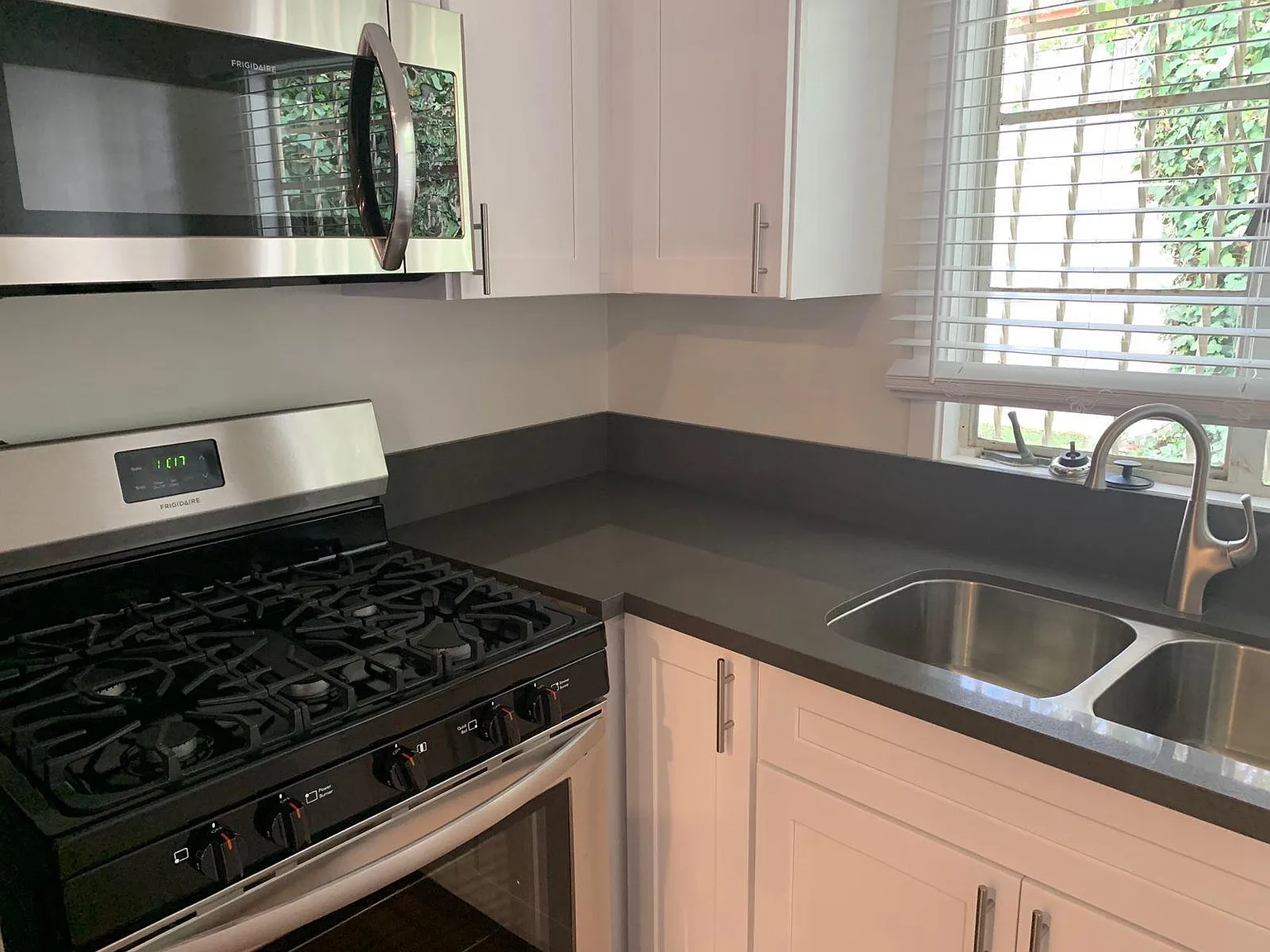 Studio, 1.0 bath, 495 sqft, $1,695 — Photo 3