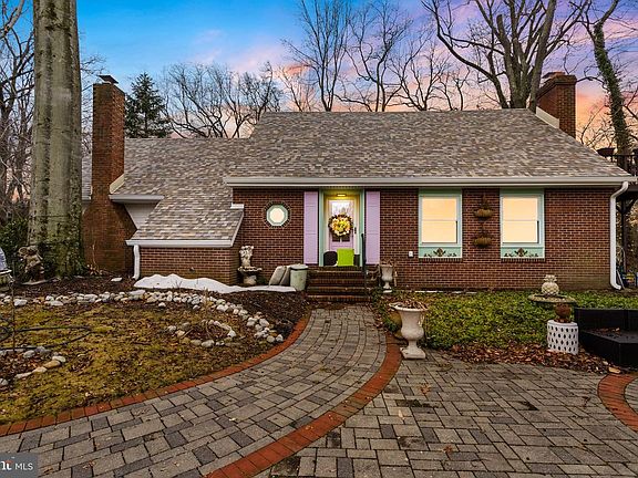 2nd image of 2031 Sylvan Park Rd