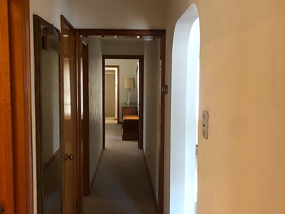 2nd image of 105 Adams Ave