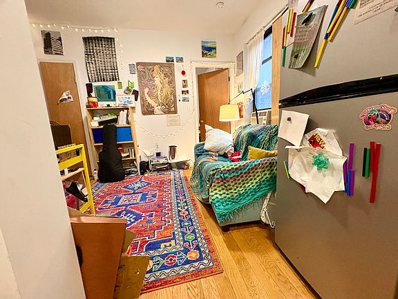 3rd image of 336 E 13th St APT B4