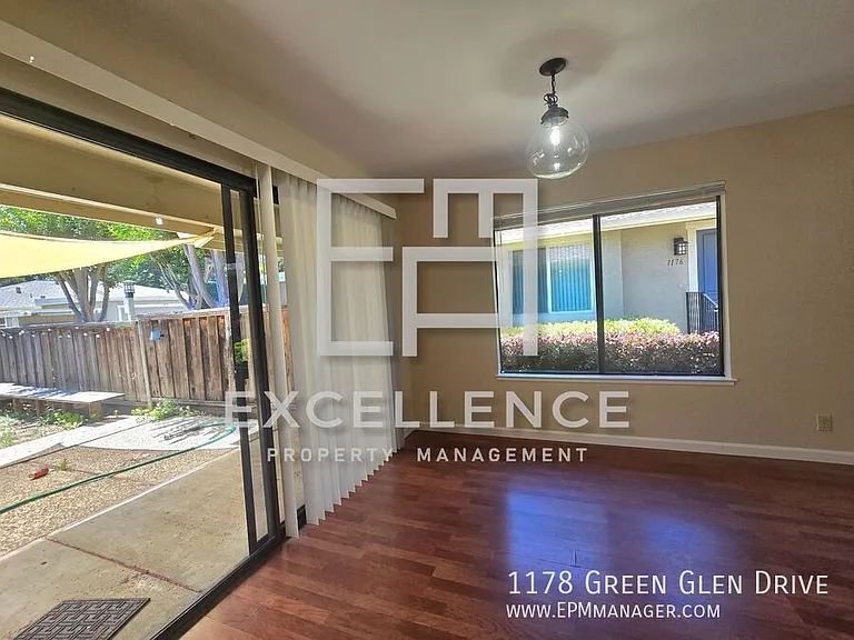 1178 Green Glen Dr — Photo 3