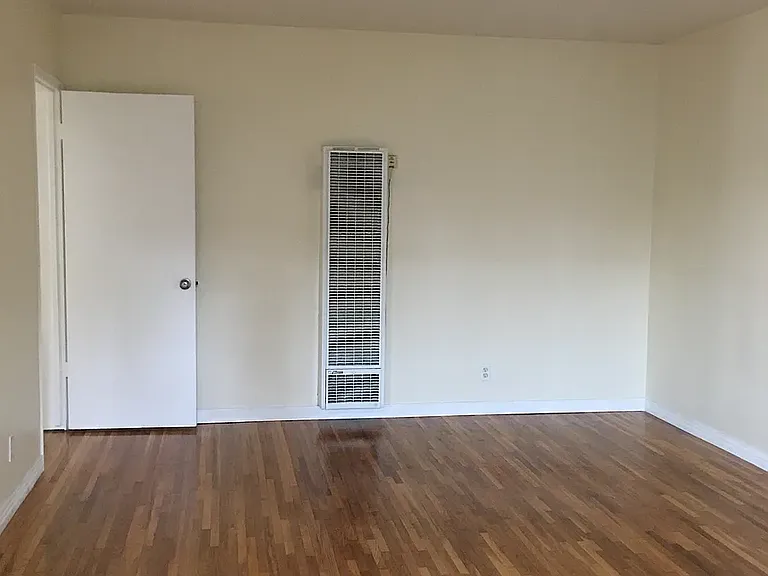 1736 N Kenmore Ave #1 — Photo 7