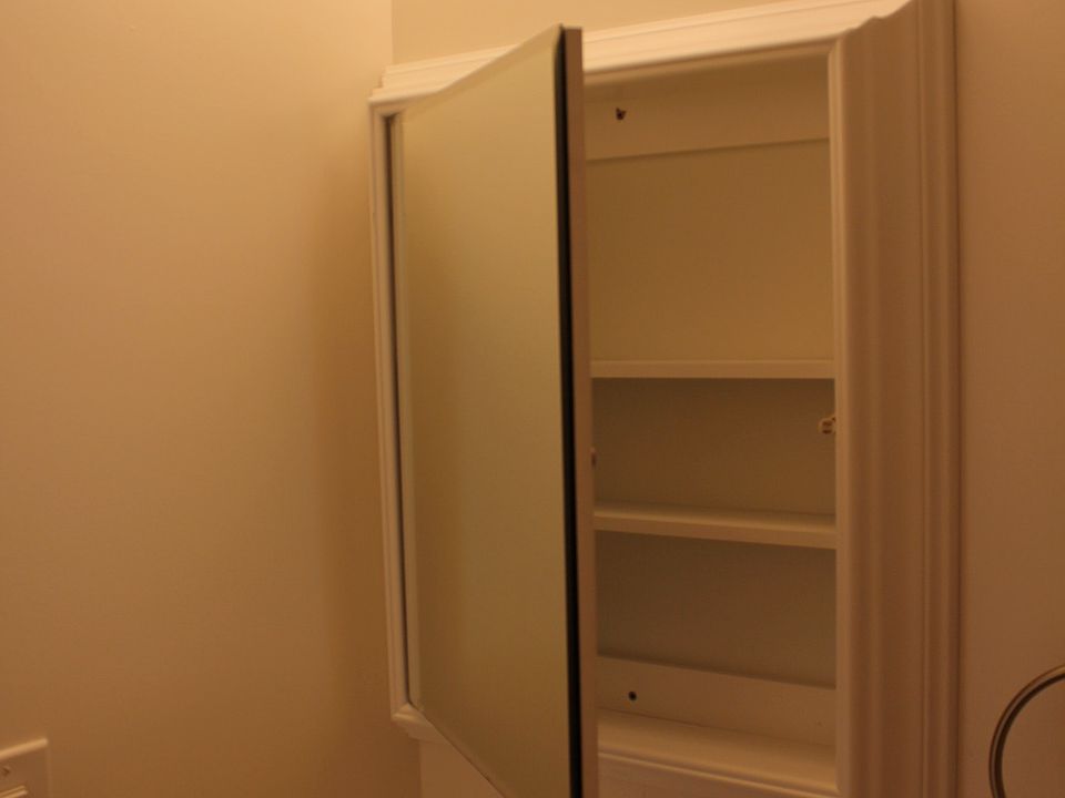 1st image of 2244 Lakeshore Ave APT 1