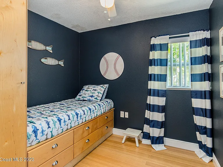 187 Jamaica Dr — Photo 23