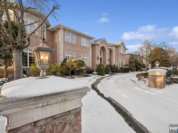 1 Cambridge Pl, Englewood Cliffs, NJ 07632