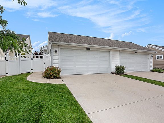2nd image of 4710 Macatawa Legends Blvd #8015