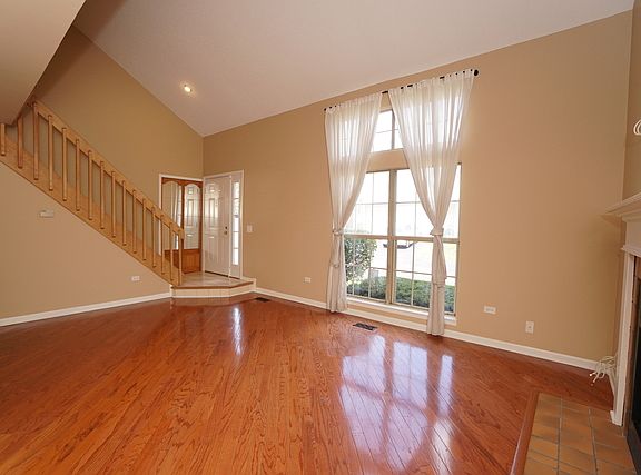 4th image of 1032 N Knollwood Dr
