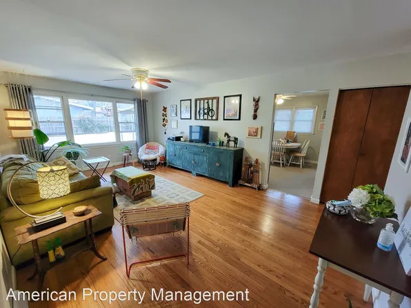 2456 Hobbs Dr, Manhattan, KS 66502