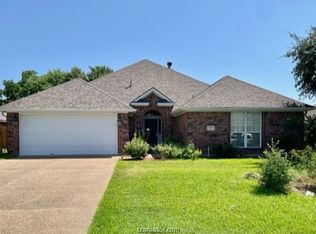 329 Bernburg Ln, College Station, TX 77845