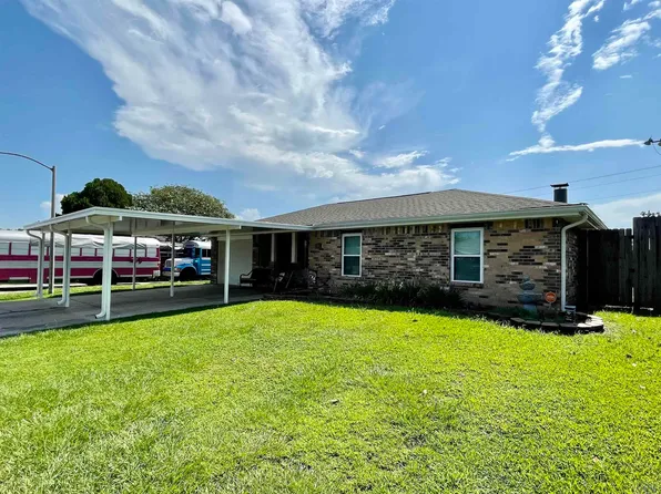 218 Cypress Village Dr, Houma, LA 70360