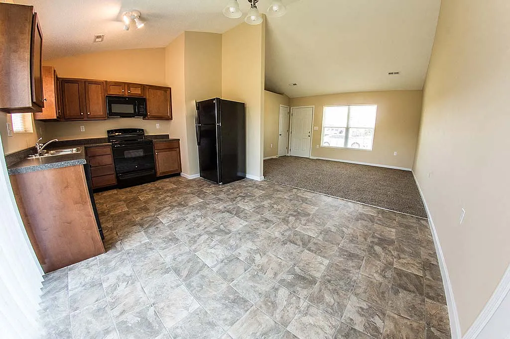 Salem Springs Garden Homes — Photo 4