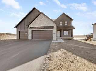 470 Sea Wing Blvd, Prescott, WI 54021