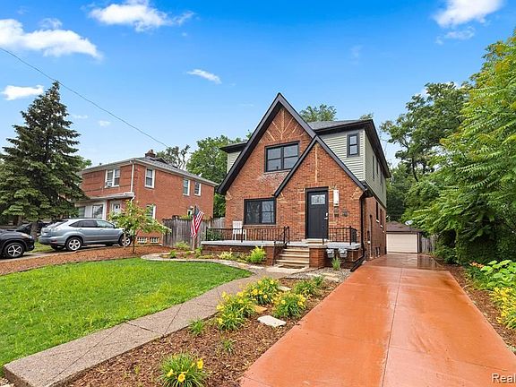 3rd image of 235 E Breckenridge St #235