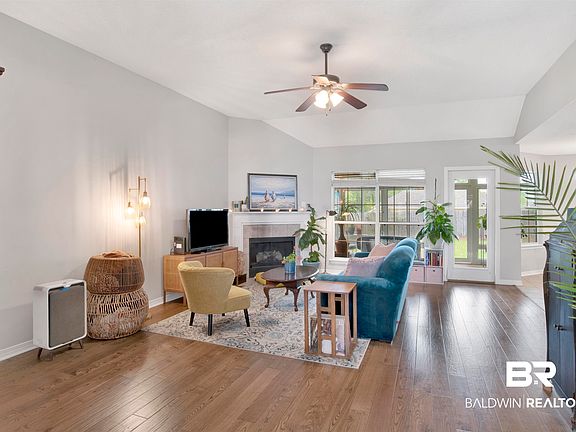 4th image of 8653 Caballo Ct