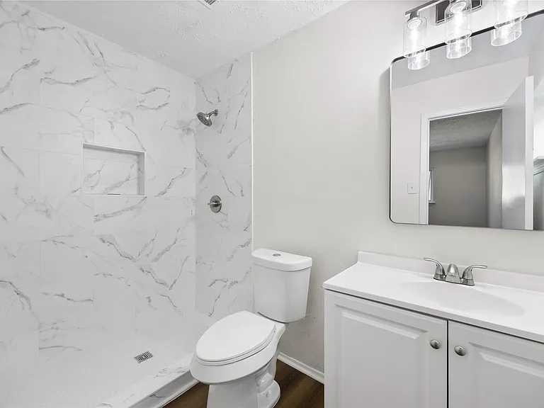 8343 Carriage Creek Dr — Photo 14