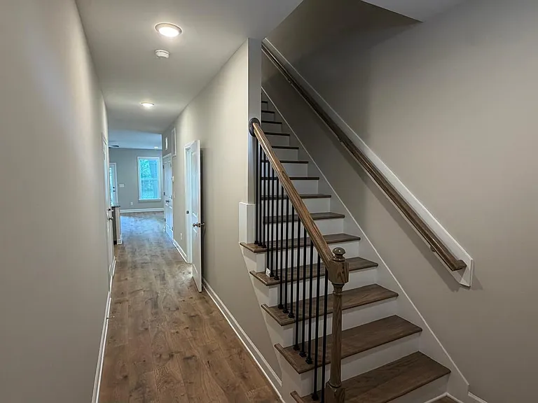 211 Jackson St #211 — Photo 4