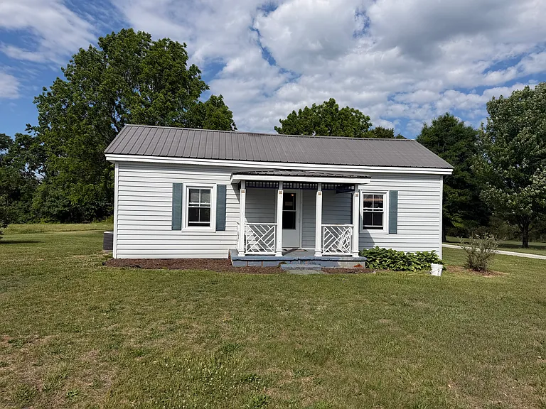 7157 Old Evergreen Rd — Photo 2