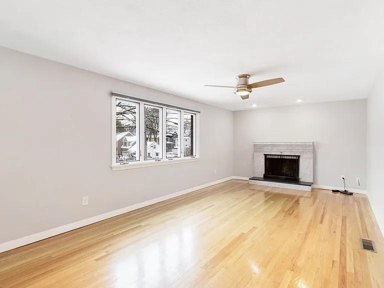 89-91 Williams St #89-91 — Photo 7