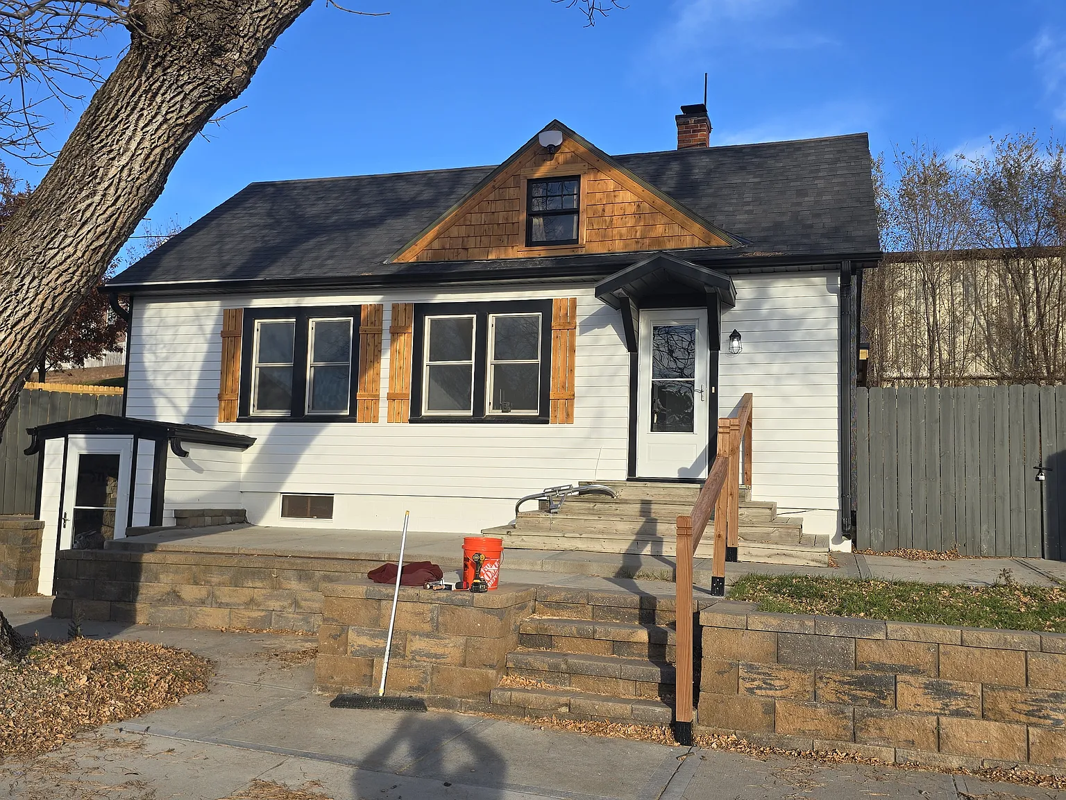 6617 Irvington Rd — Photo 2