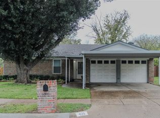 429 Normandy Ln, Saginaw, TX 76179