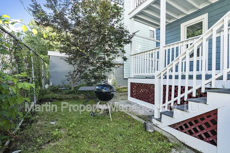 Photo 2 of 11 - 31 Harold St #A - Somerville, MA Building Photo - 31 Harold St #A