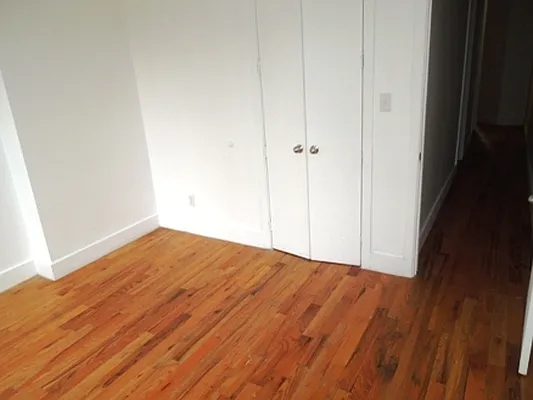 Rented by 5 Boro Realty Corp | media 20