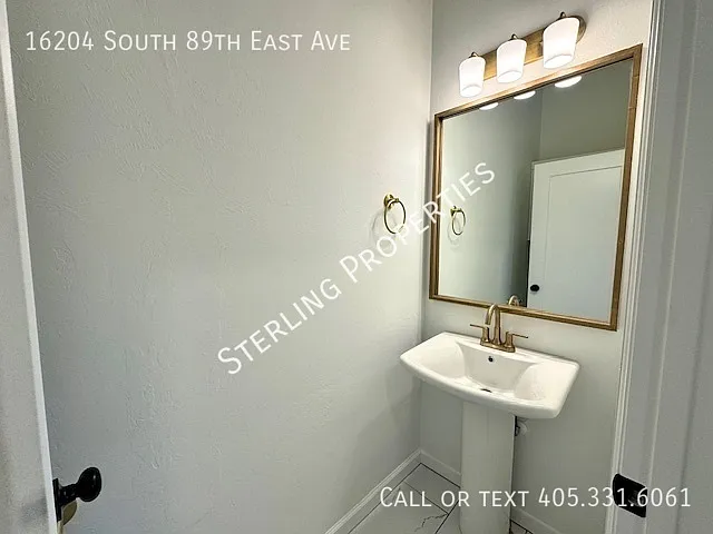 16204 S 89th East Ave — Photo 34