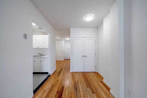 Rented by Douglas Elliman | media 19