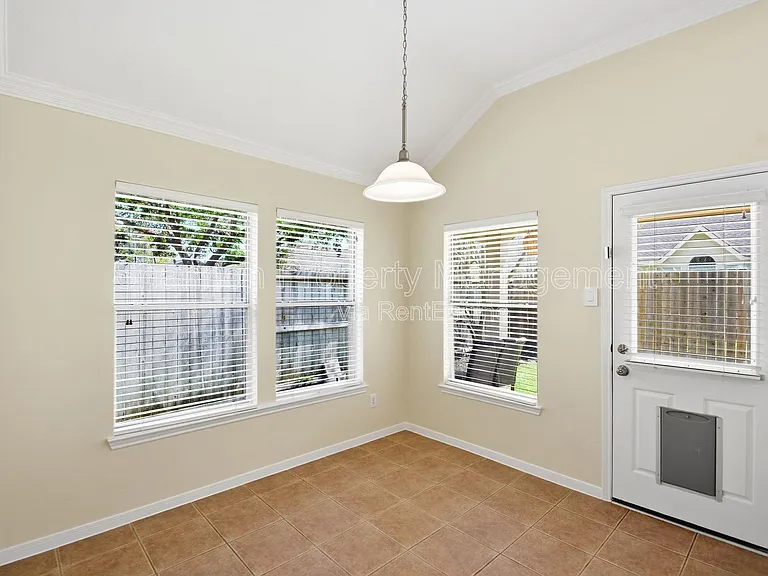 7018 Chapel Meadow Ln — Photo 8