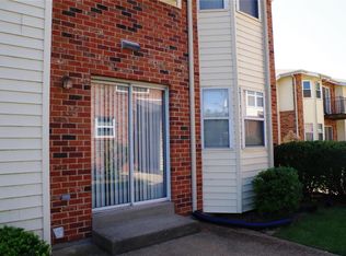 708 Materdie Ln APT A, Florissant, MO 63031
