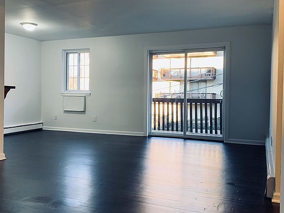 3rd image of 351 North Broadway