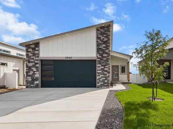 3945 Saddleback Ln, Cheyenne, WY 82001