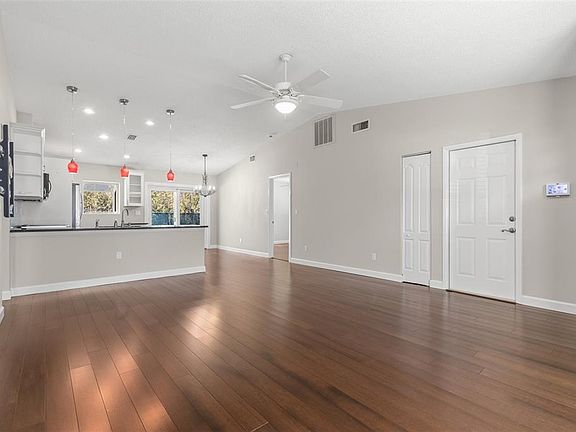 4th image of 3309 W NAPOLEON AVENUE