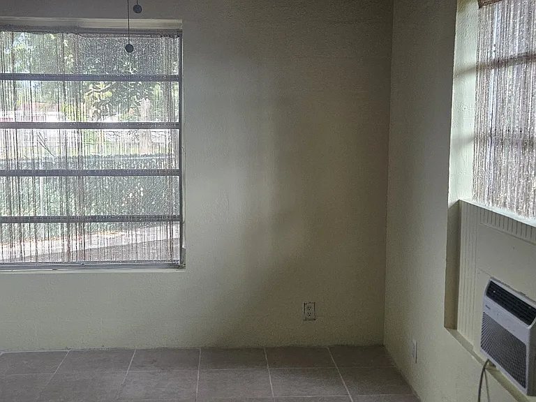 4348 Dohrcrest Dr — Photo 23