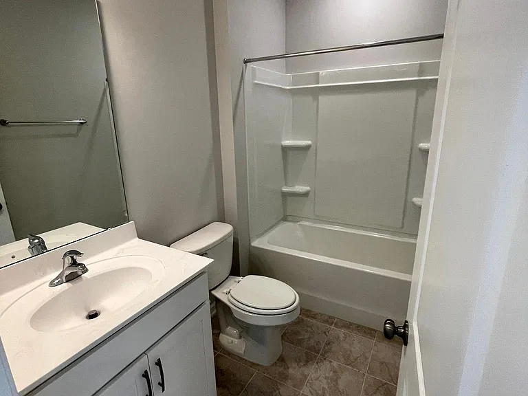 1036 Commack Dr — Photo 39
