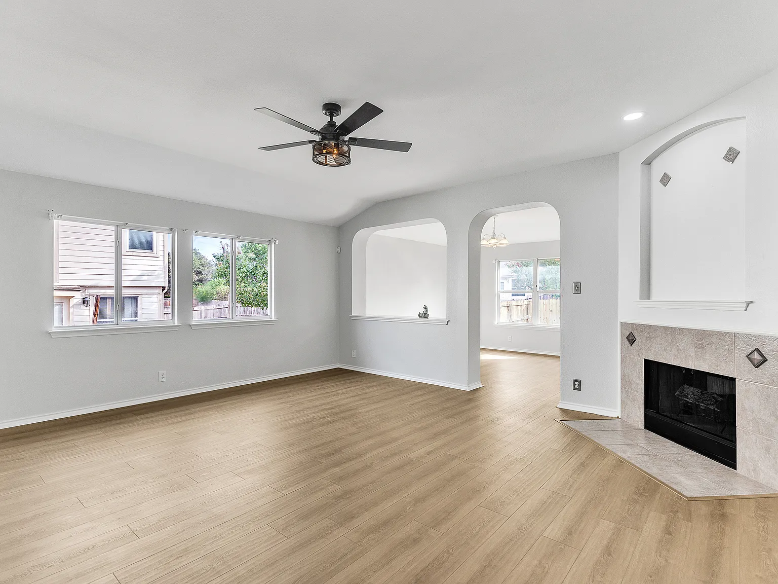 7314 Kingsland — Photo 3