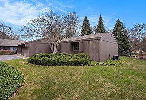 1st image of 779 Brook Village Dr