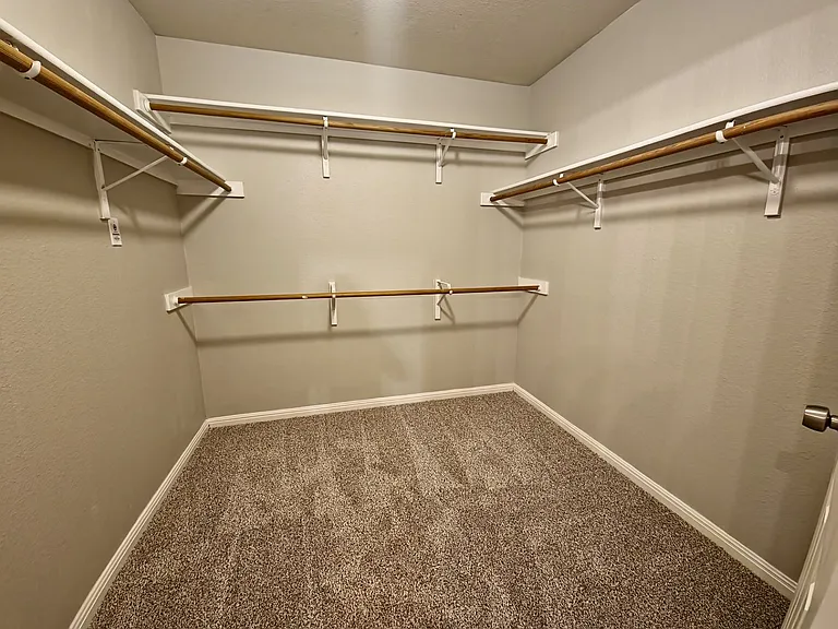107 Orange Tree Ln — Photo 12