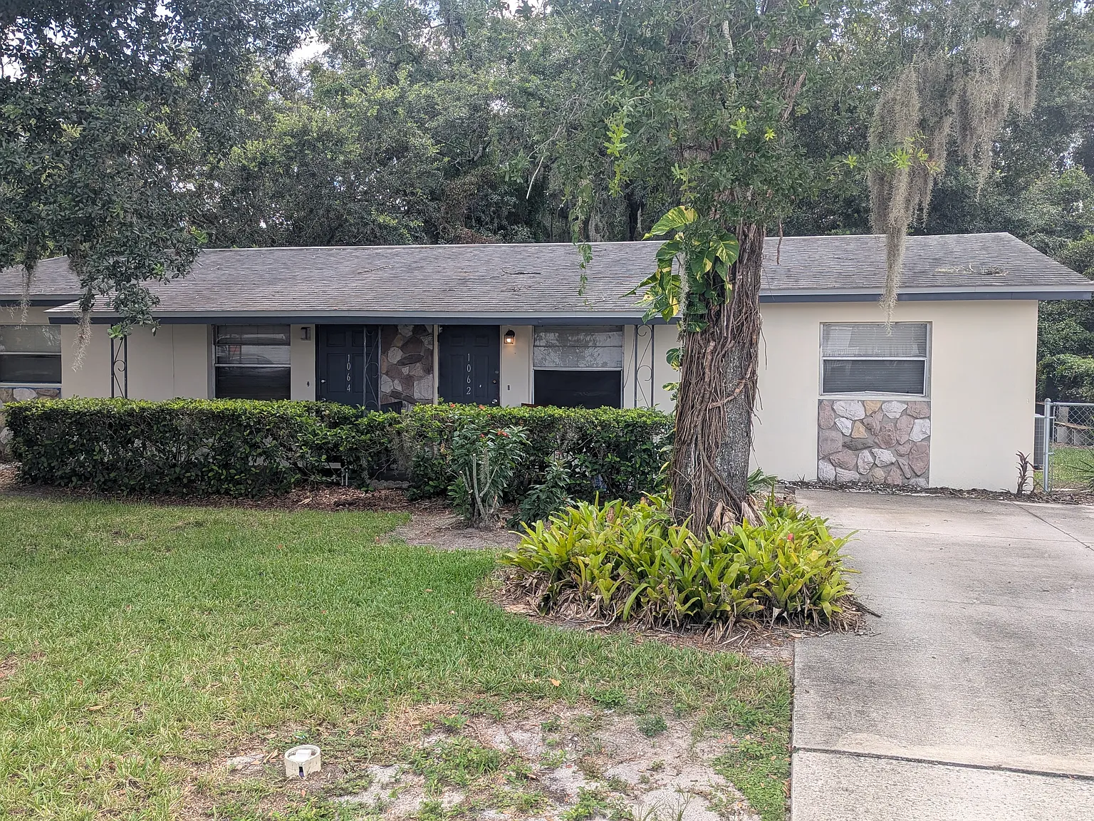 1062 Orienta — Photo 1