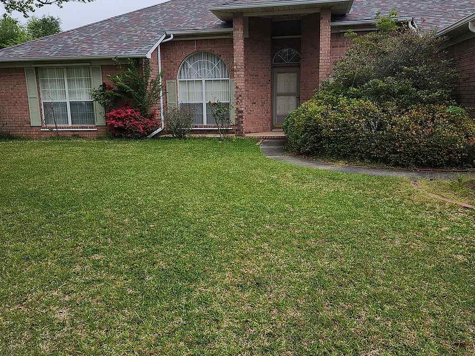 1st image of 6009 Yellow Rose Dr