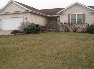 902 26th Avenue Ct, Silvis, IL 61282