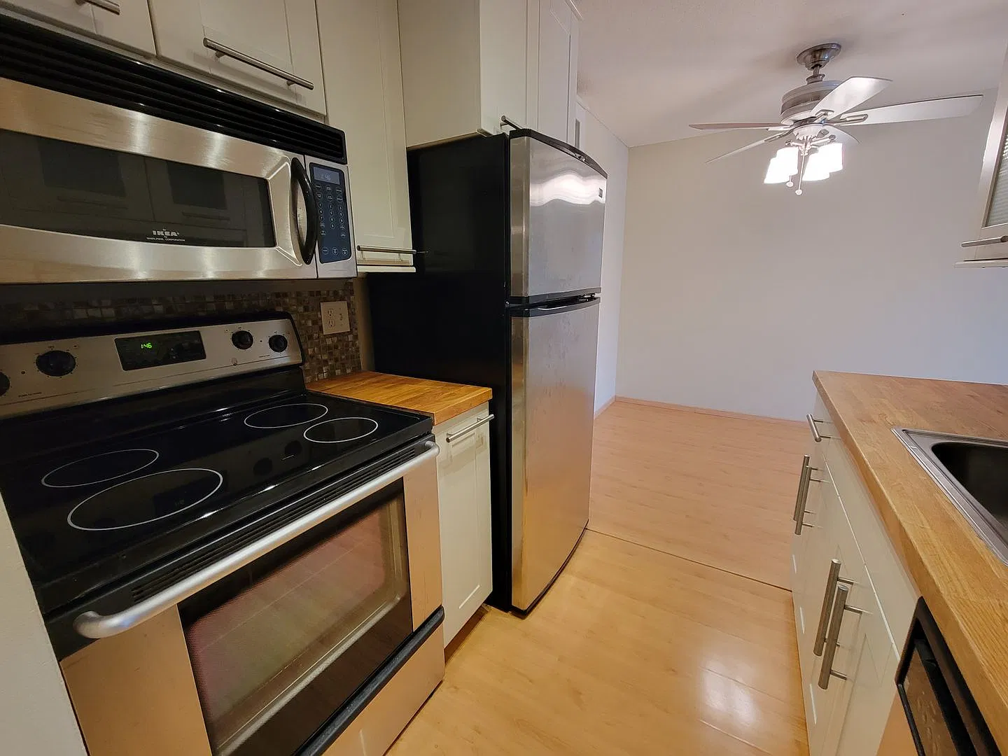 2616 Harriet Ave — Photo 3