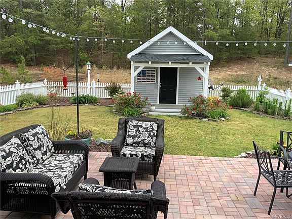 4th image of 13938 Stanley Park Dr