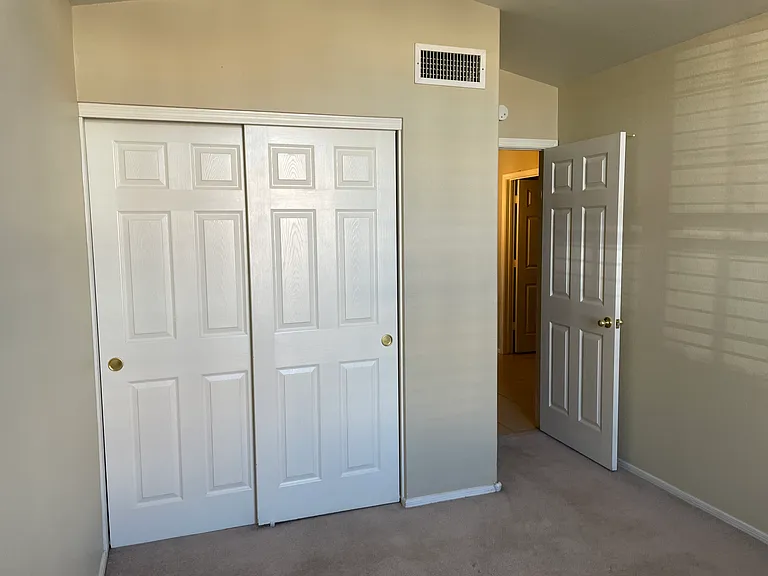8949 W Kathleen Rd — Photo 23