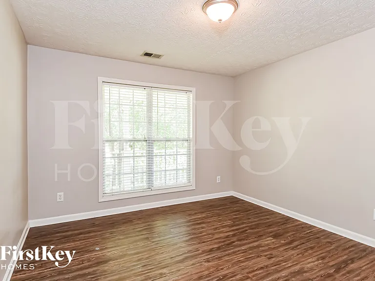 42 Kades Cove Dr — Photo 11