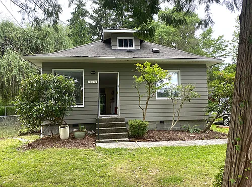 11017 31st Ave NE Photo 1 11017 31st Ave NE Photo 1