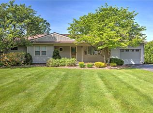 9500 Pendergast Rd, Phoenix, NY 13135